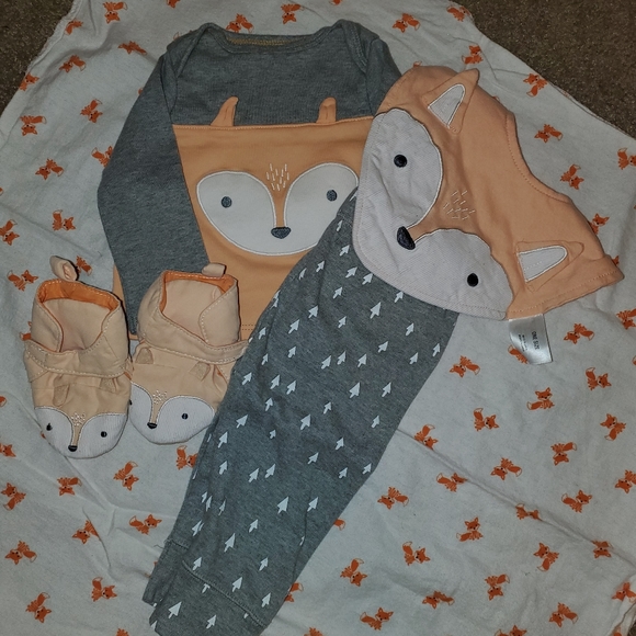 Baby boy clothes - Picture 1 of 6